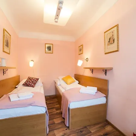 Zlaty Kun Golden Horse Apartment *
